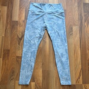 Scorpio Sol Woman’s Size L Blue Marble Performance Leggings